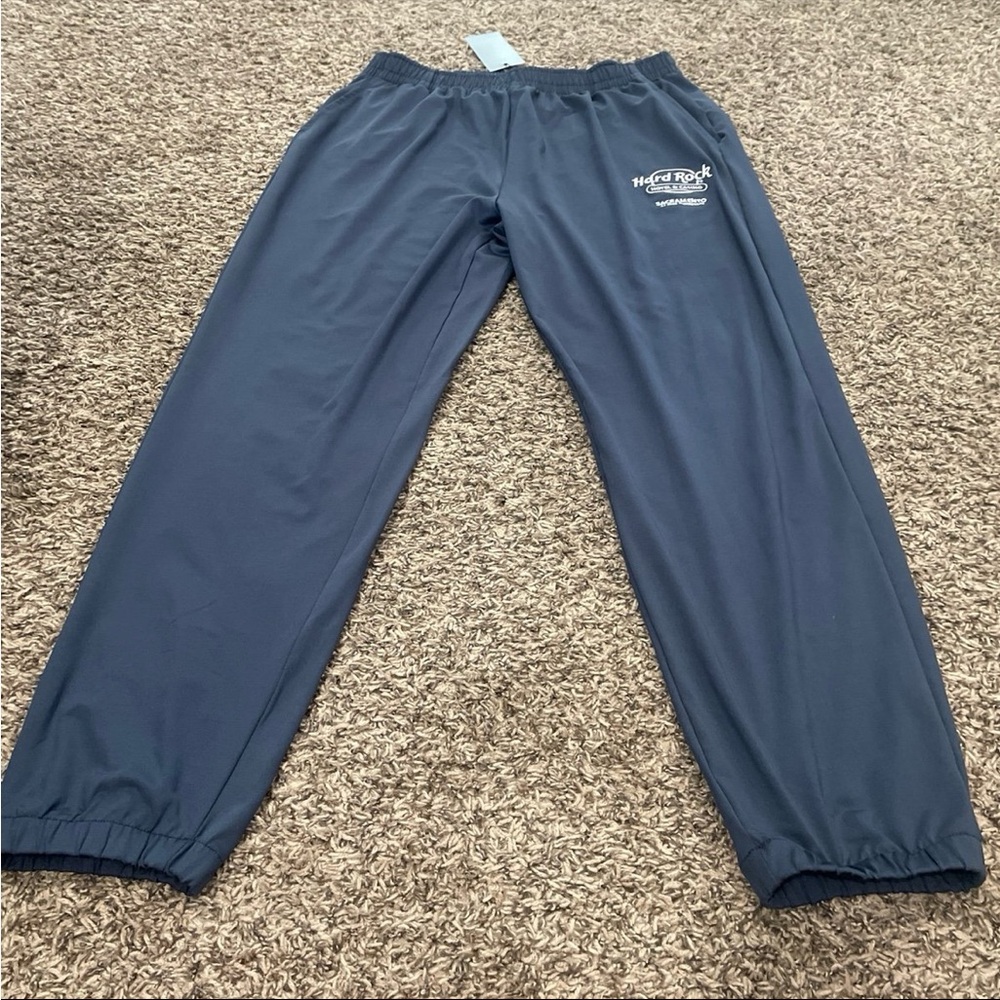 hard rock, Hotel and Casino Sacramento NWT joggers adult large